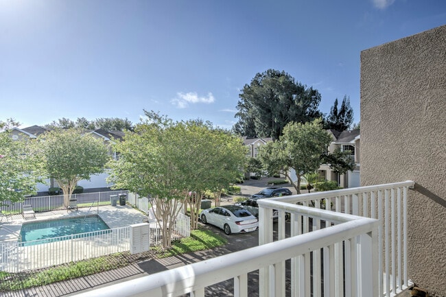 Building Photo - 1800 Bayshore Way