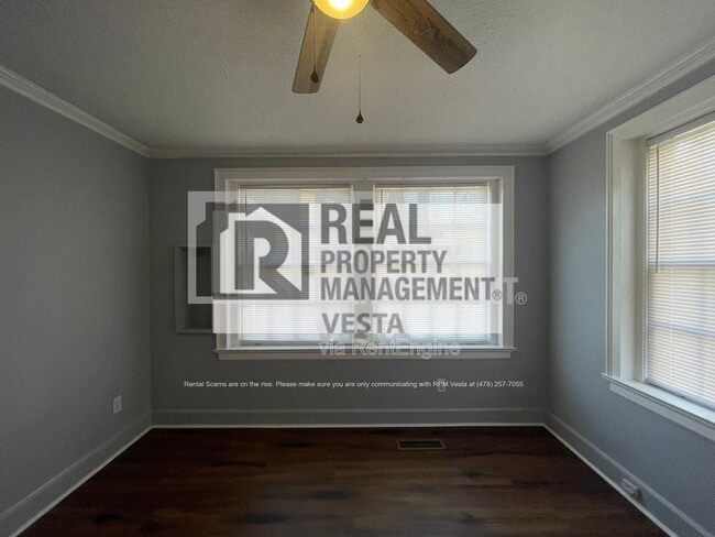 Building Photo - 1256 Winton Ave