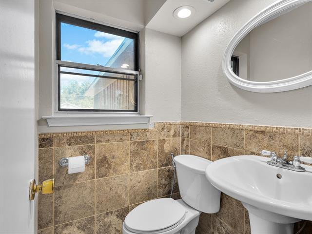 Building Photo - 11051 Ferguson Rd