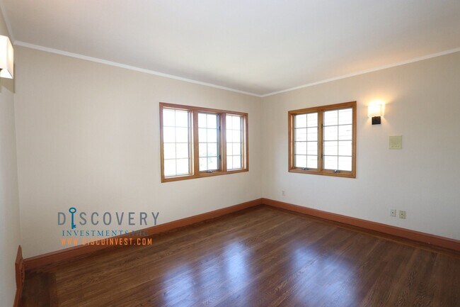 Building Photo - Coming Soon! Coveted Piedmont 5 Bedroom Home