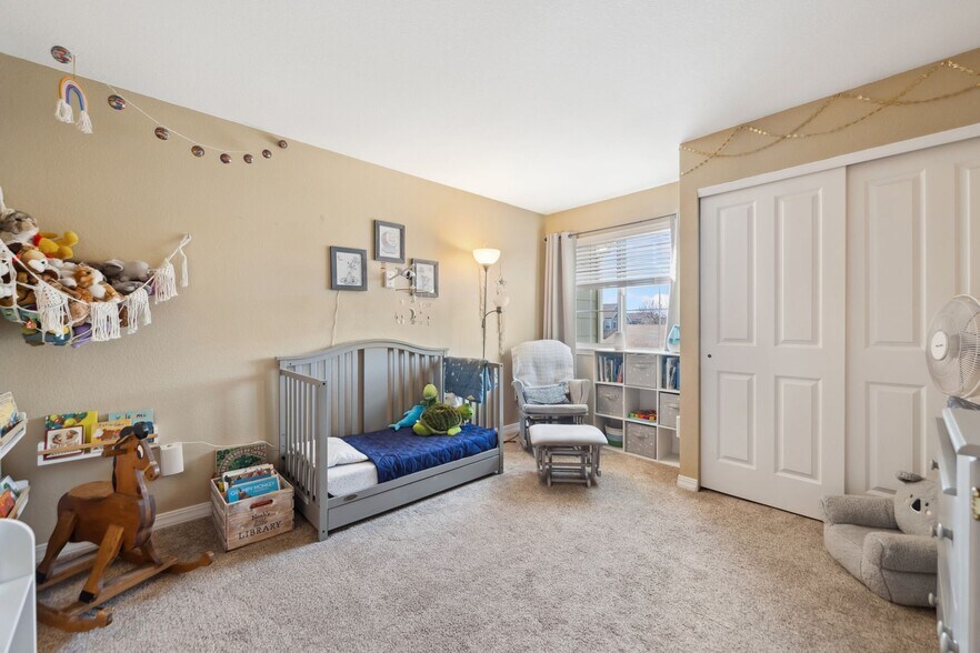 Building Photo - 5550 Corbett Dr