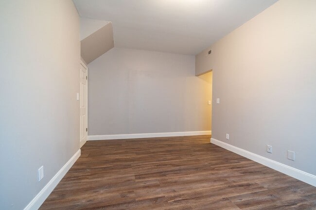 Building Photo - 3334 Maize Rd