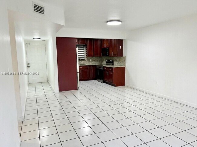 Building Photo - 2925 W 80th St