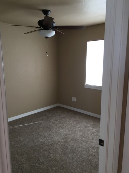 Building Photo - 203 S Mesa St