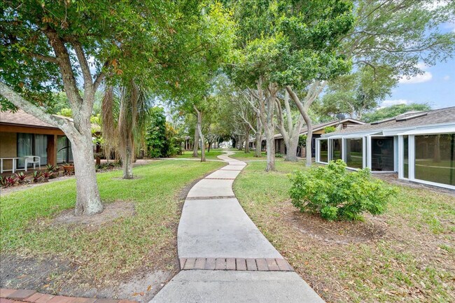 Building Photo - 408 Harrison Ave