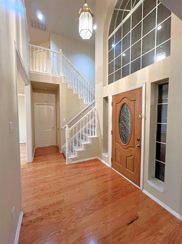Building Photo - 705 Pine Lakes Dr