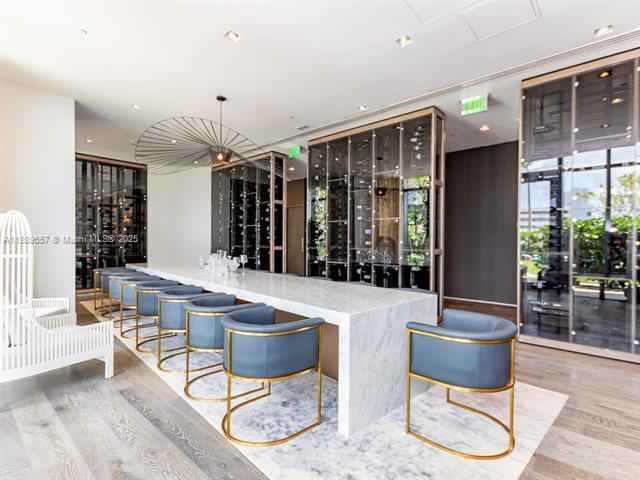 Building Photo - 650 NE 32nd St