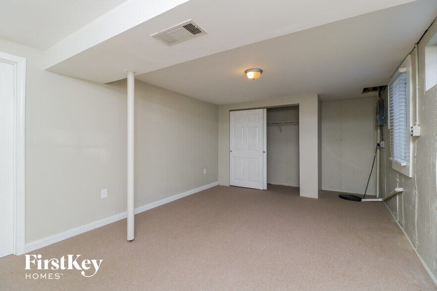 Building Photo - 2705 Peachwood Trail