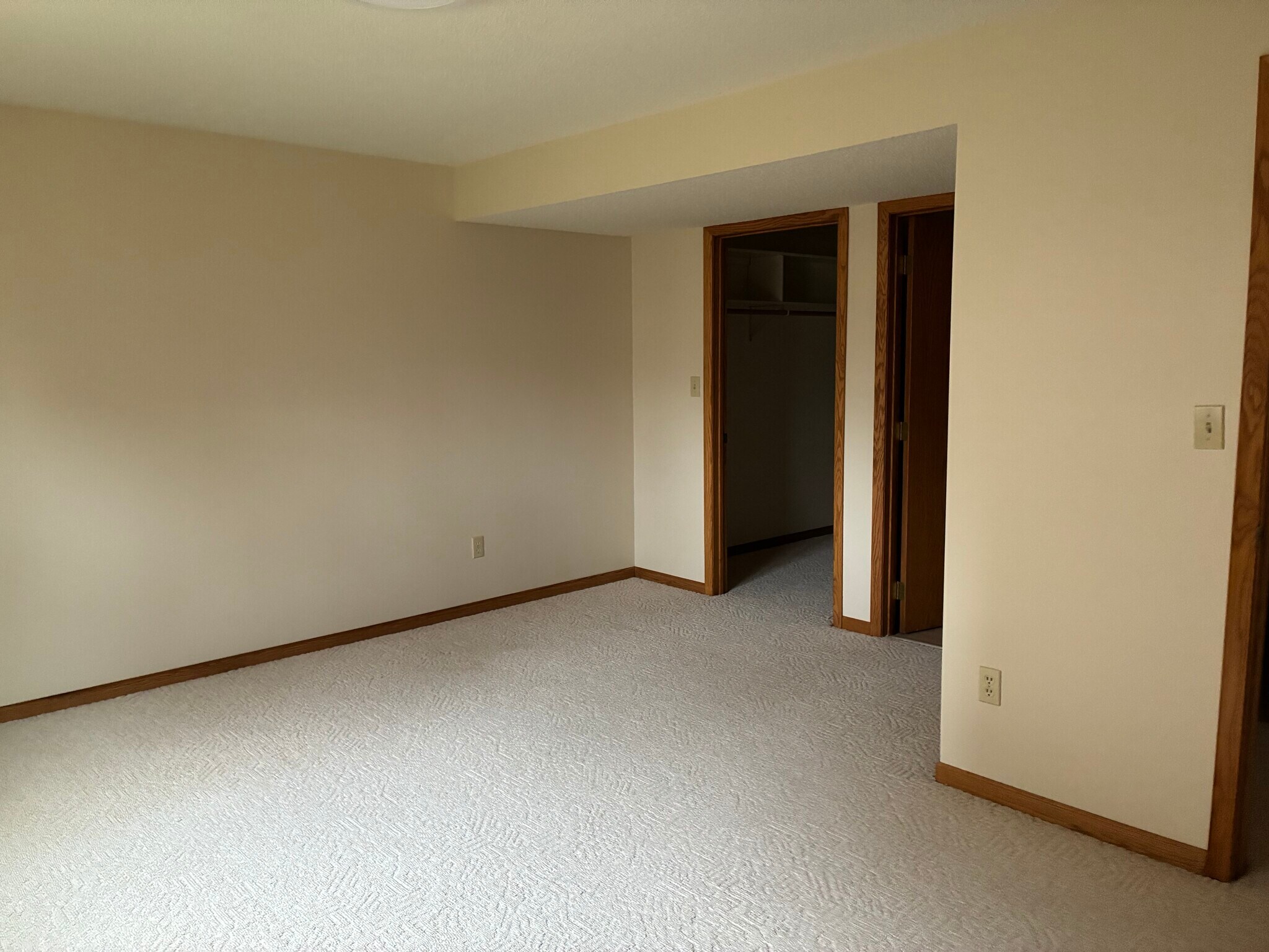 Building Photo - 1103 4th St NW