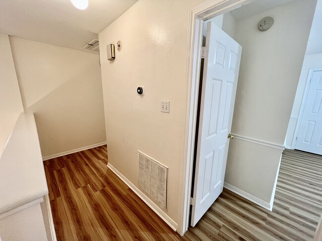 Building Photo - 13310 Misty Mill Dr