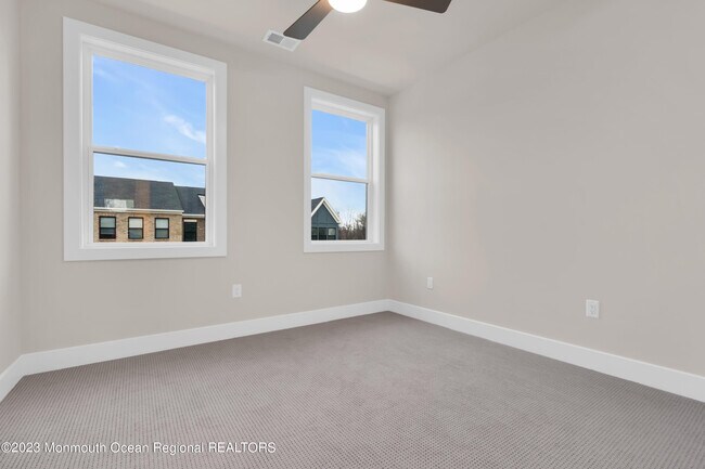 Building Photo - 5 Blaisdell Ct