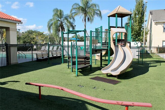 Building Photo - 2780 Club Cortile Cir