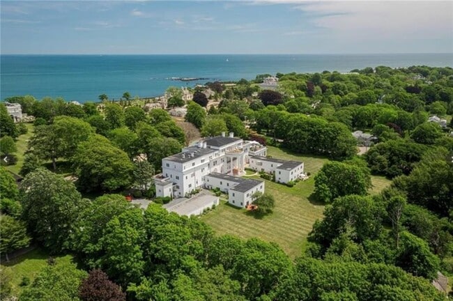 Building Photo - 553 Bellevue Ave