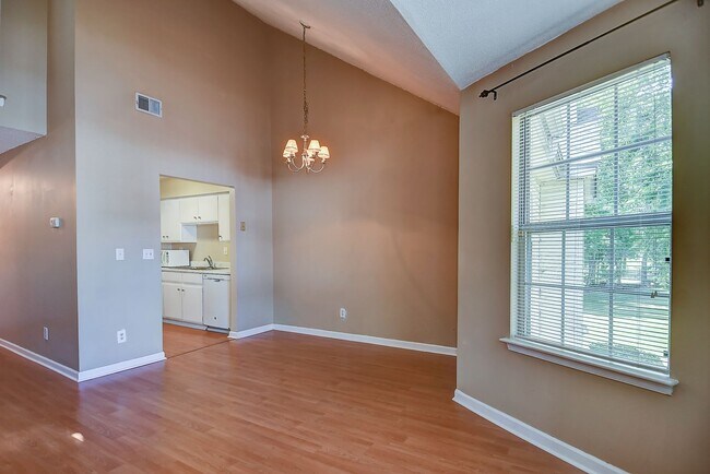Building Photo - FOR RENT PRINCESS ANNE GARDENS!!