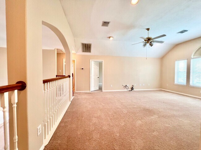 Building Photo - Spacious Home with Pool in Sugar Land, TX