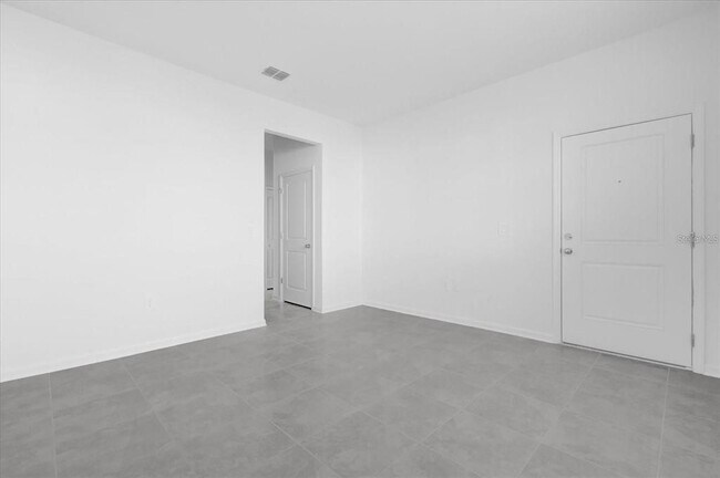 Building Photo - 4385 Pebbles Throw Dr