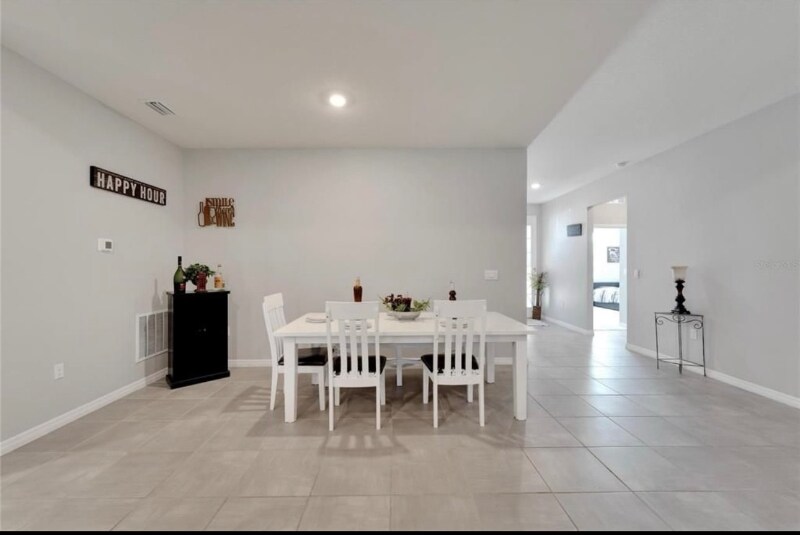 Building Photo - 14069 Wineberry Dr