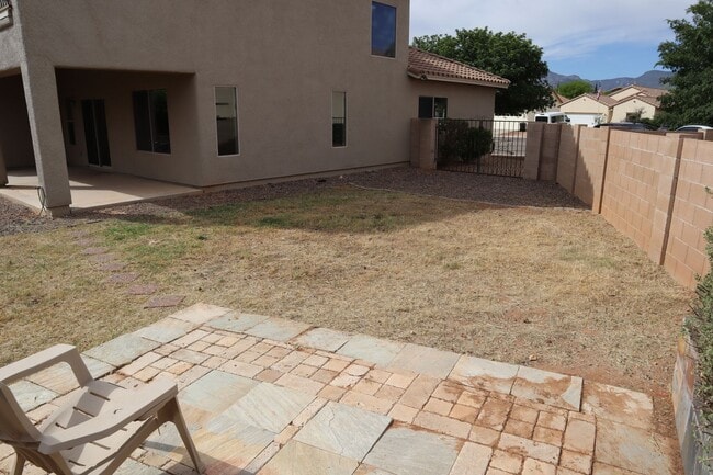Building Photo - Two Story Beautiful Home You'll Want To See!