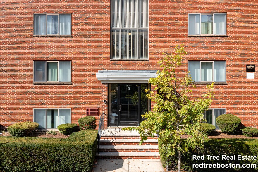 Building Photo - 9 Chester St