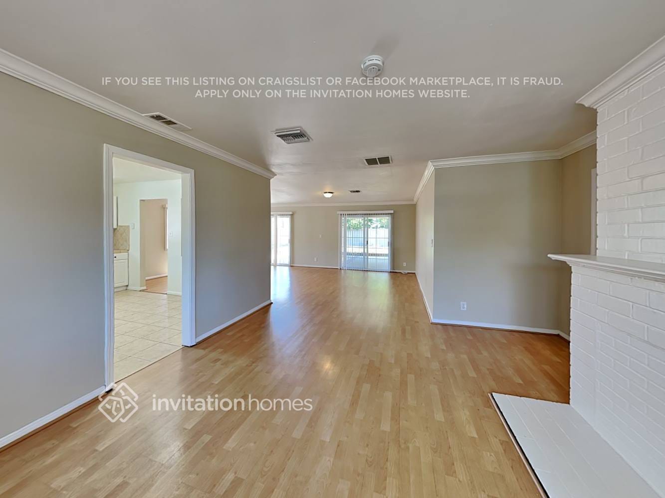 Building Photo - 7943 Lasaine Ave