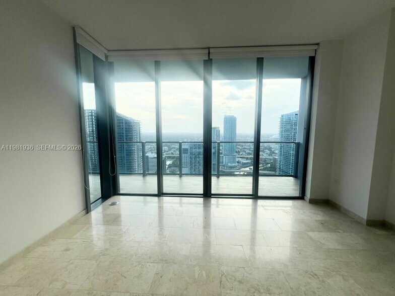 Building Photo - 68 SE 6th St