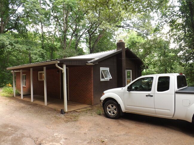 Primary Photo - Cute 2BD/1BA House in Cullowhee available ...