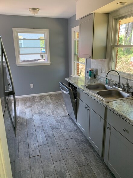 Building Photo - 507 Moran Ave