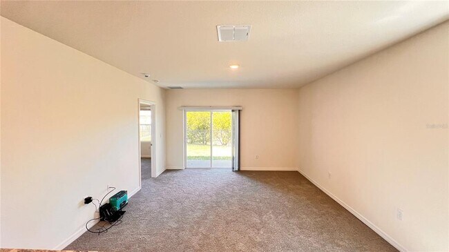 Building Photo - 227 Eagleview Loop