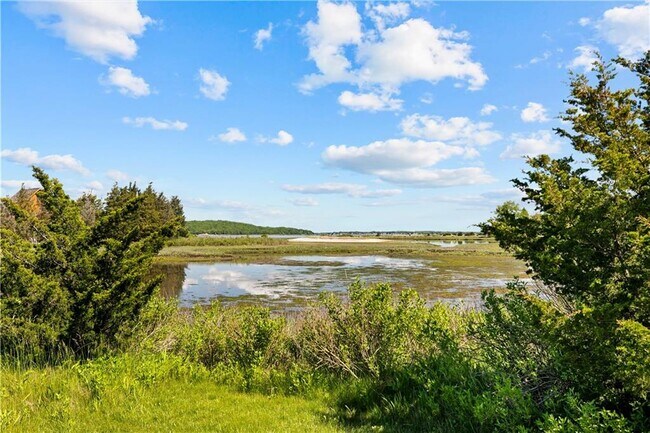 Building Photo - 1042 Anthony Rd