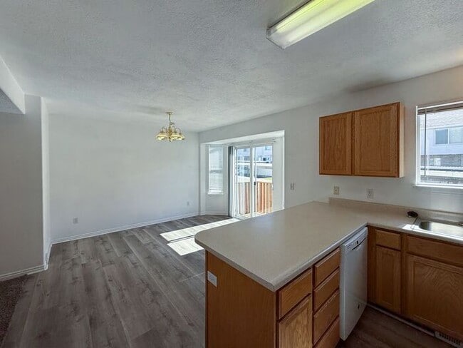 Building Photo - Peaceful Provo Townhome