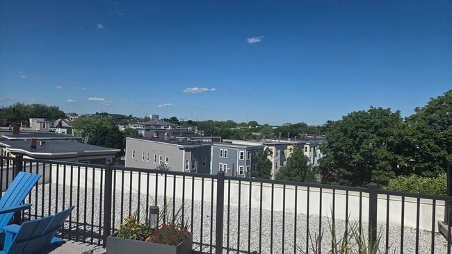 Building Photo - 944 Dorchester Ave