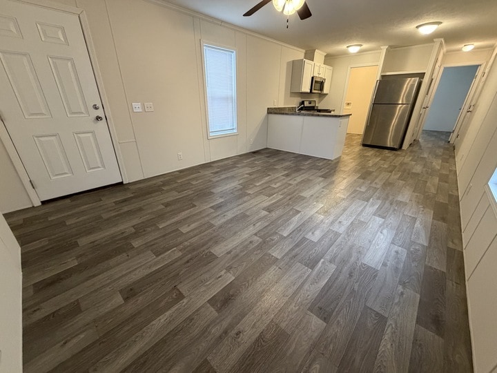 Building Photo - 15323 Enchante Dr