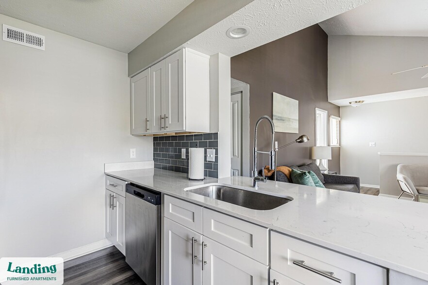 Building Photo - 8850 River Bend Pkwy