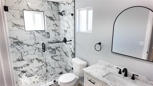 Building Photo - 4440 Stewart Ave