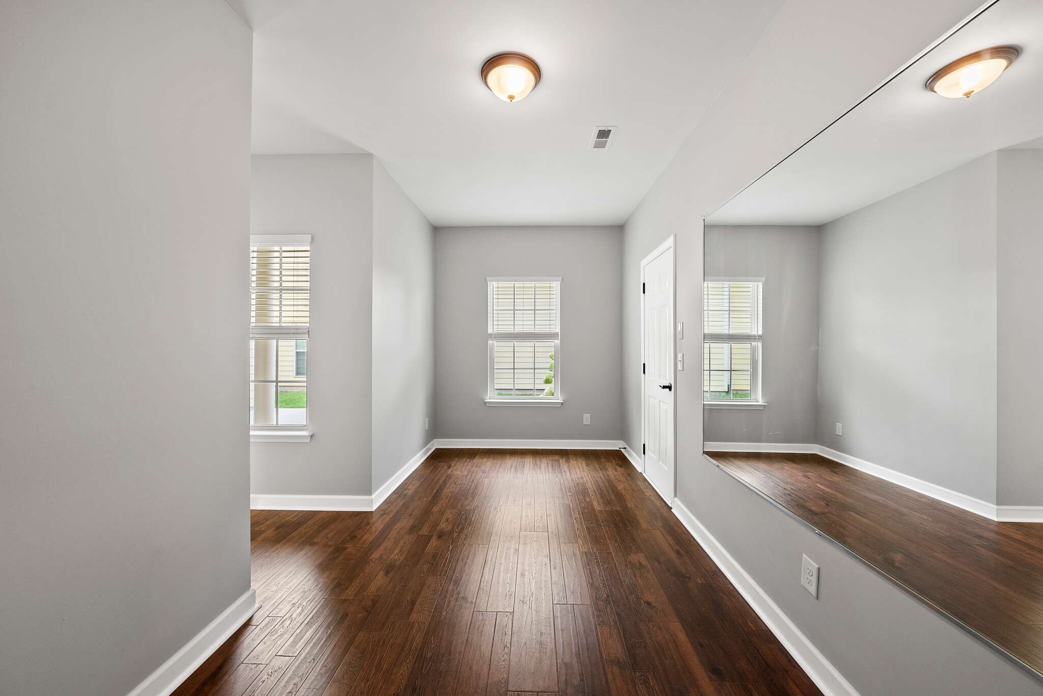 Building Photo - 1004 Crinoline Ln