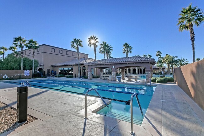 Building Photo - Luxury Living in Henderson's Tuscany: Spacious 4 Bedroom Home with Expansive Yard & More!