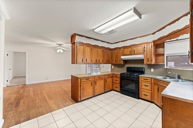 Building Photo - 26789 Hanna Rd