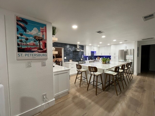 Building Photo - 5530 Bayou Grande Blvd NE