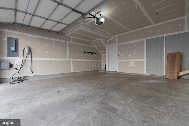 Building Photo - 408 Hendrix Ave