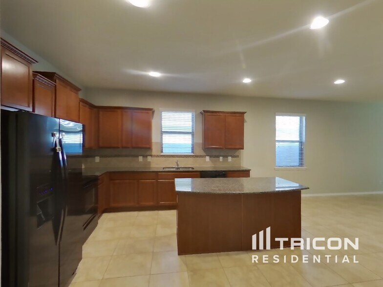 Building Photo - 593 Alpine Thistle Dr
