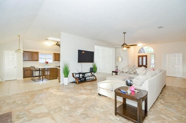 Building Photo - 2906 Cocona Ln