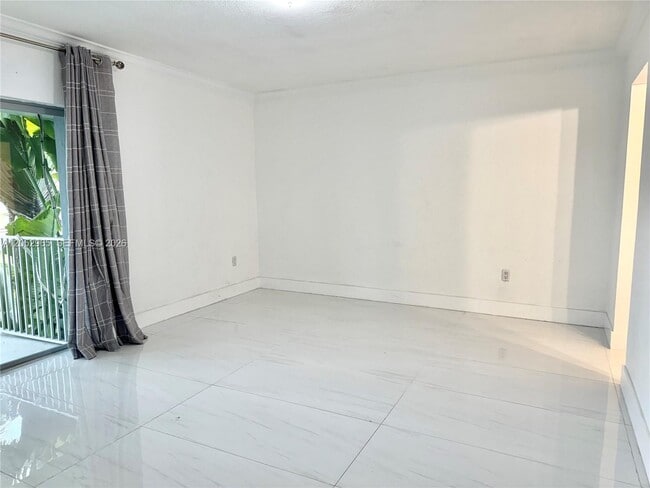 Building Photo - 7401 SW 82nd St