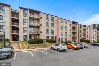 Building Photo - 6155 Edsall Rd