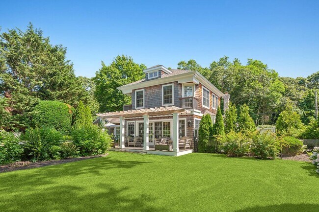 Building Photo - 35 Harris Ln