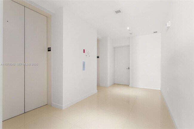 Building Photo - 1100 Biscayne Blvd