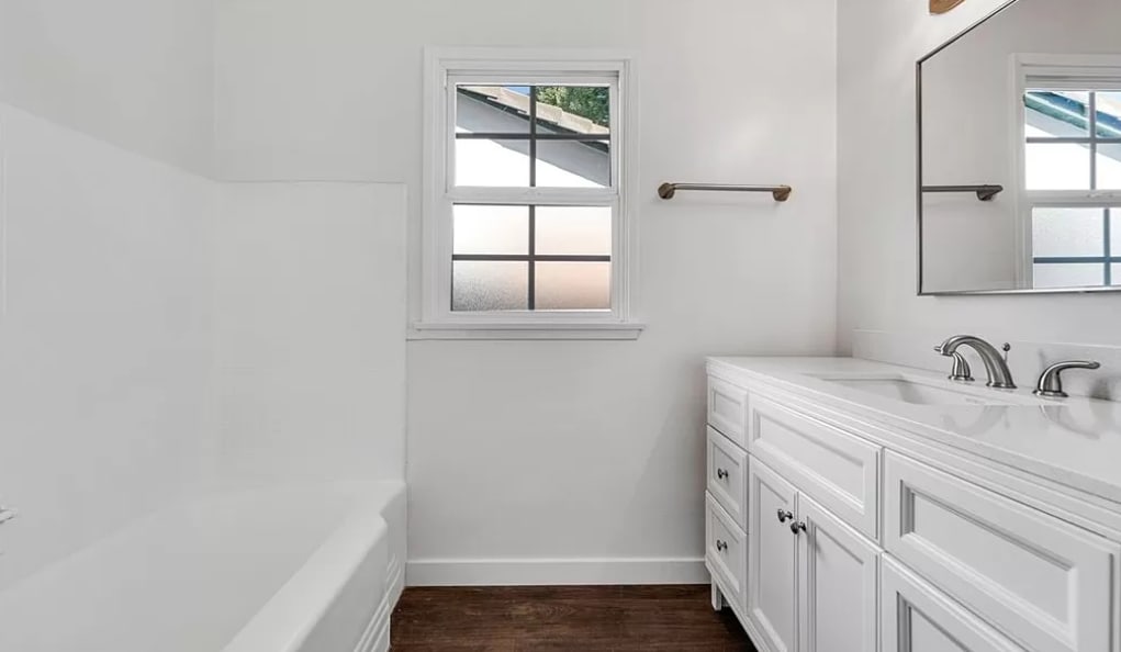 Building Photo - 18212 Sunburst St