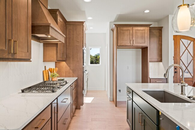 Building Photo - 2805 Easley Cabin Cir