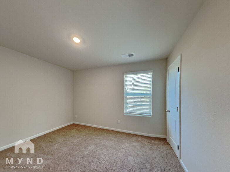 Building Photo - 364 Taverners Ln