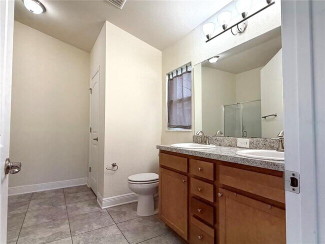 Building Photo - 1816 Galloway Terrace