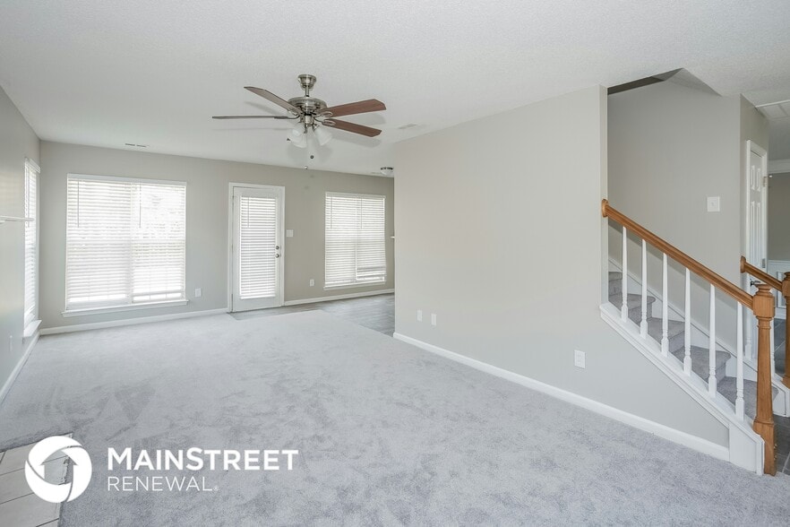 Building Photo - 135 Bellelaine Dr